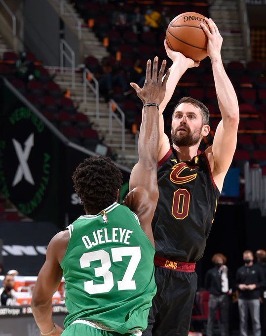 加关注伊萨 加关注伊萨